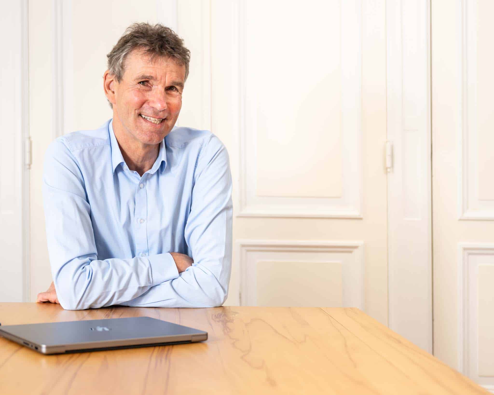 tilman-moeller-profil-ueber-laptop-m